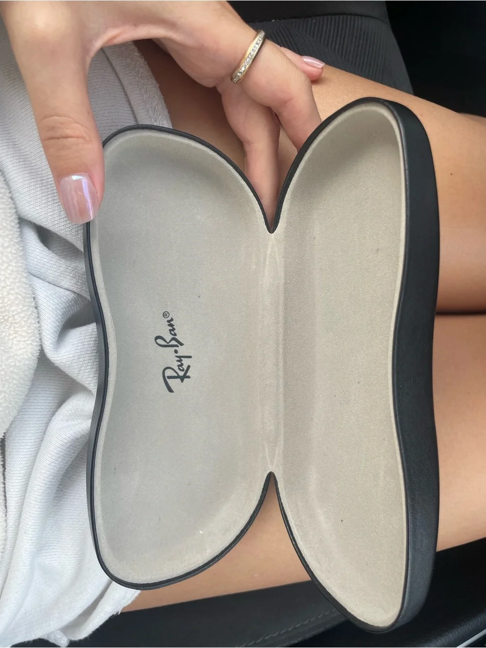 Ray-Ban Black Hard Clamshell Case for Sunglasses & Glasses